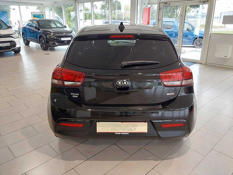 Kia Rio Dream Team