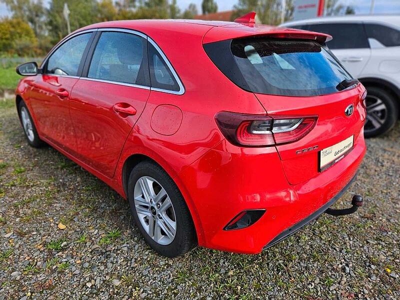 Kia cee'd cee&apos, d / Ceed Vision