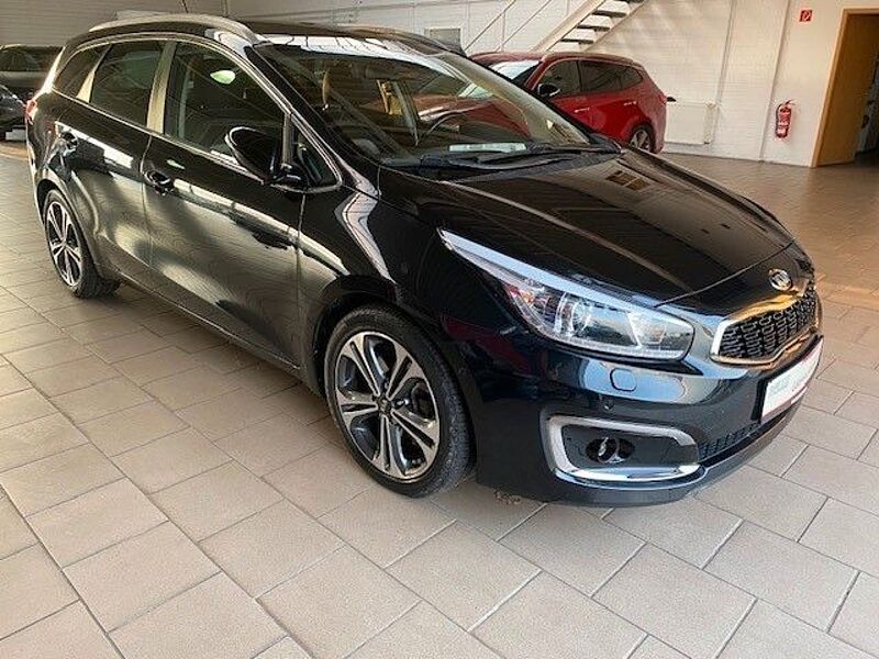 Kia cee'd Ceed 1,6 SW CRDi Spirit-SHZ El. Panodach Navi Xe