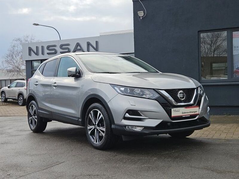 Nissan Qashqai 1.3 DIG-T N-Connecta, Sitzhzg& Navi