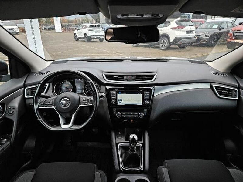 Nissan Qashqai 1.3 DIG-T N-Connecta, Sitzhzg& Navi