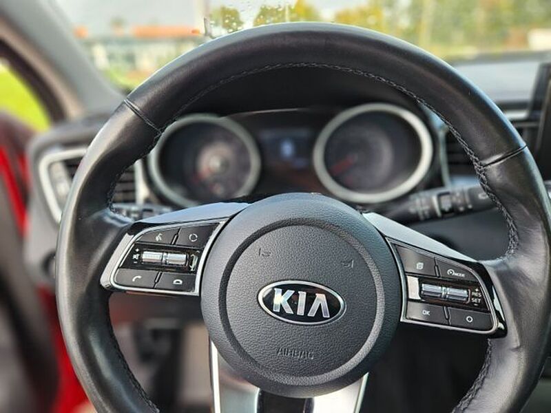 Kia cee'd Ceed Vision AHK-abnehmbar Navi LED Dyn. Kurvenli