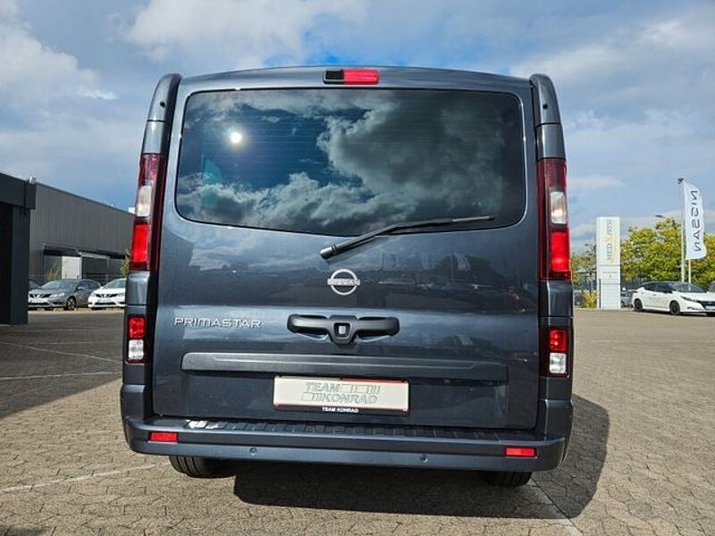 Nissan Primastar Kombi 2,8t Tekna 8 Sitze Navi 360 Kame