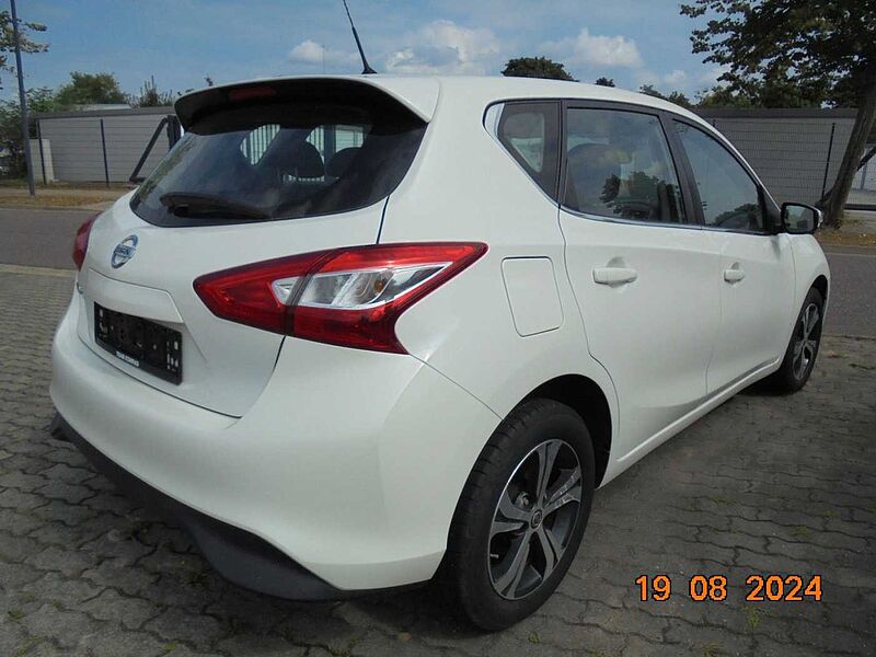 Nissan Pulsar Acenta